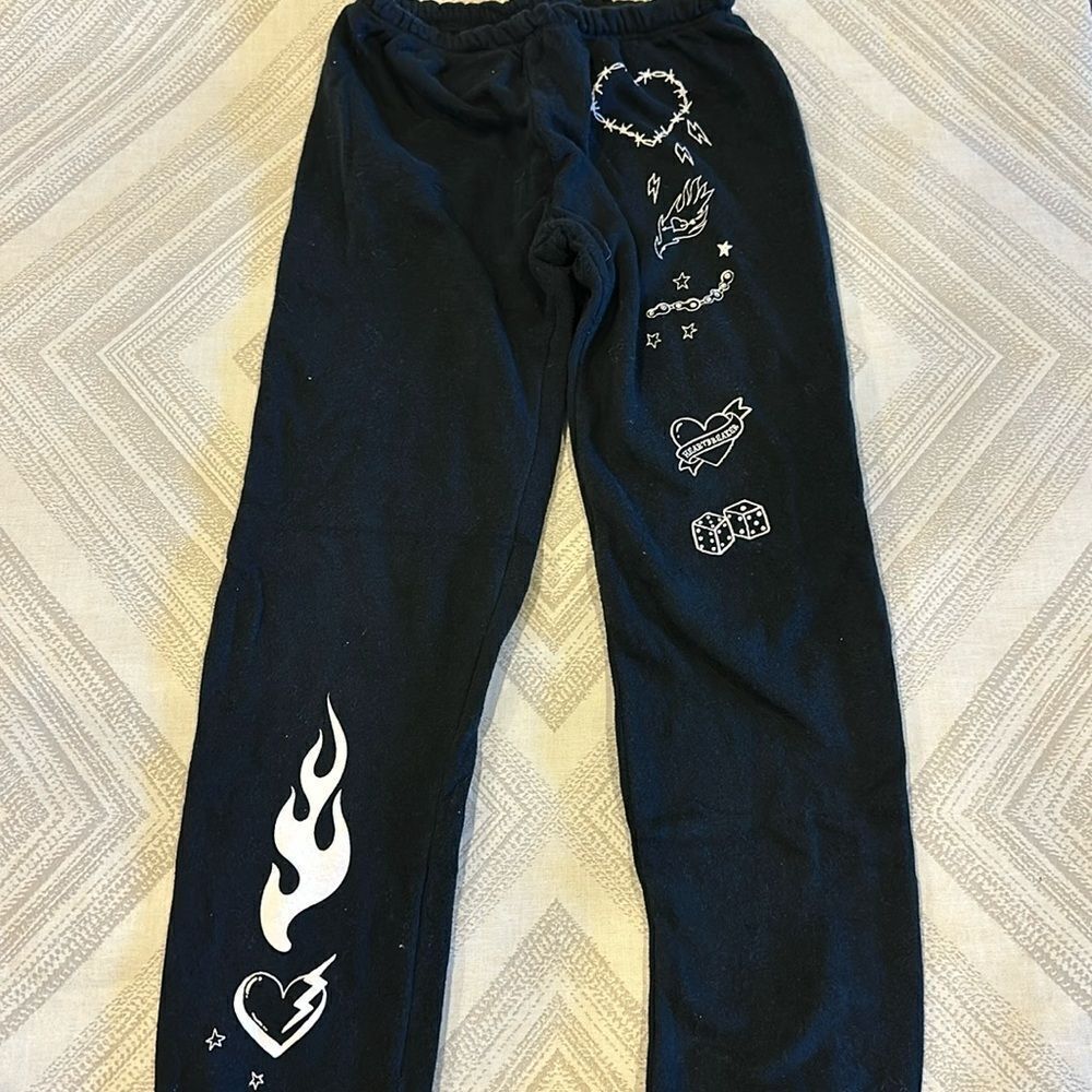 Chaser Girls Black with White Hearts/Bolts Joggers - Size 8
